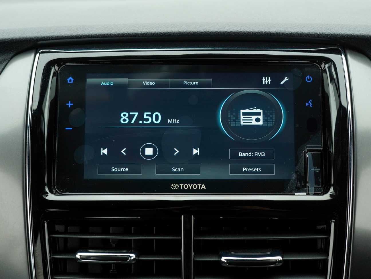 used 2022 Toyota Yaris G 1.5