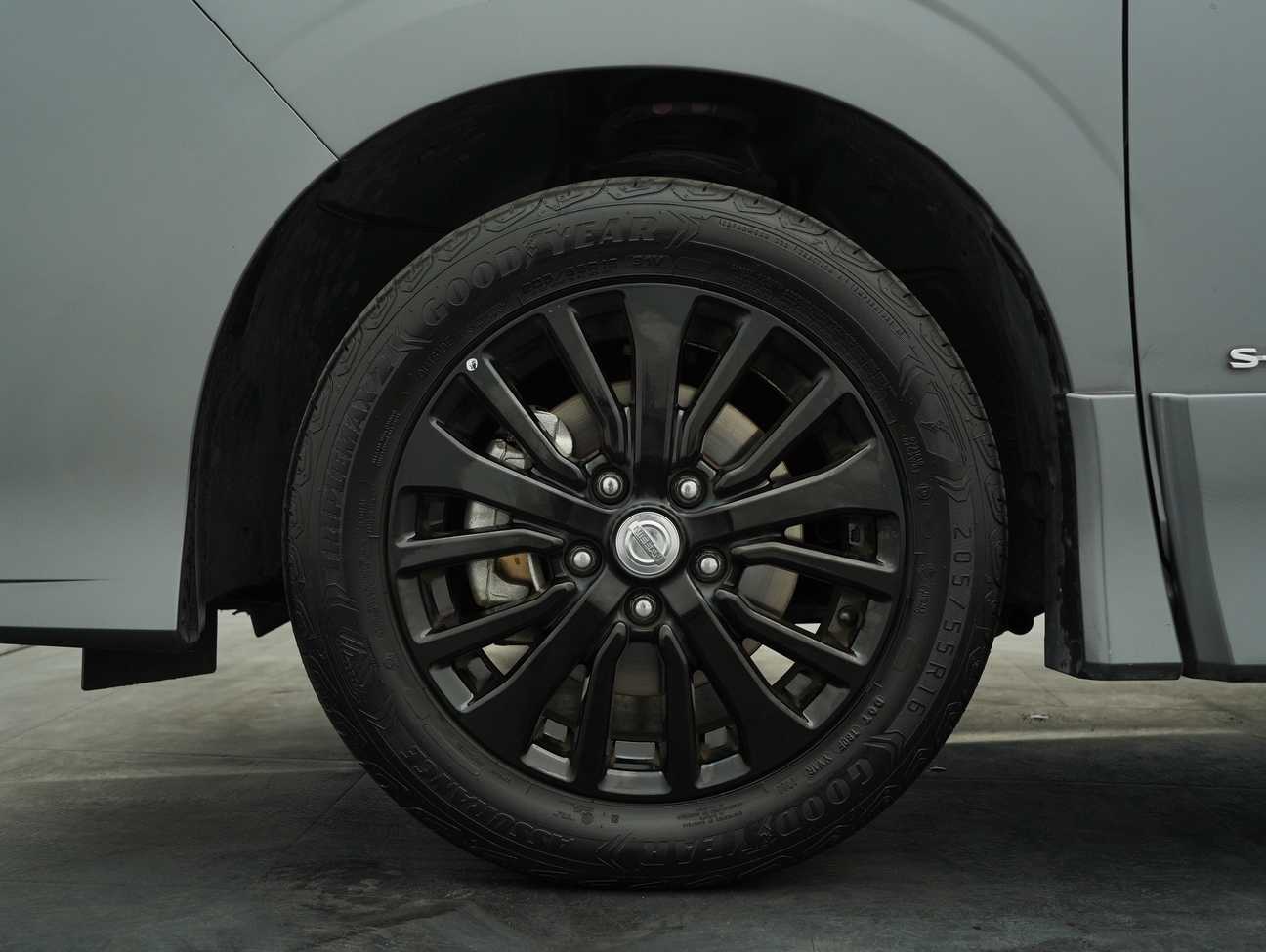 terpakai 2022 Nissan Serena S-Hybrid High-Way Star Premium 2.0