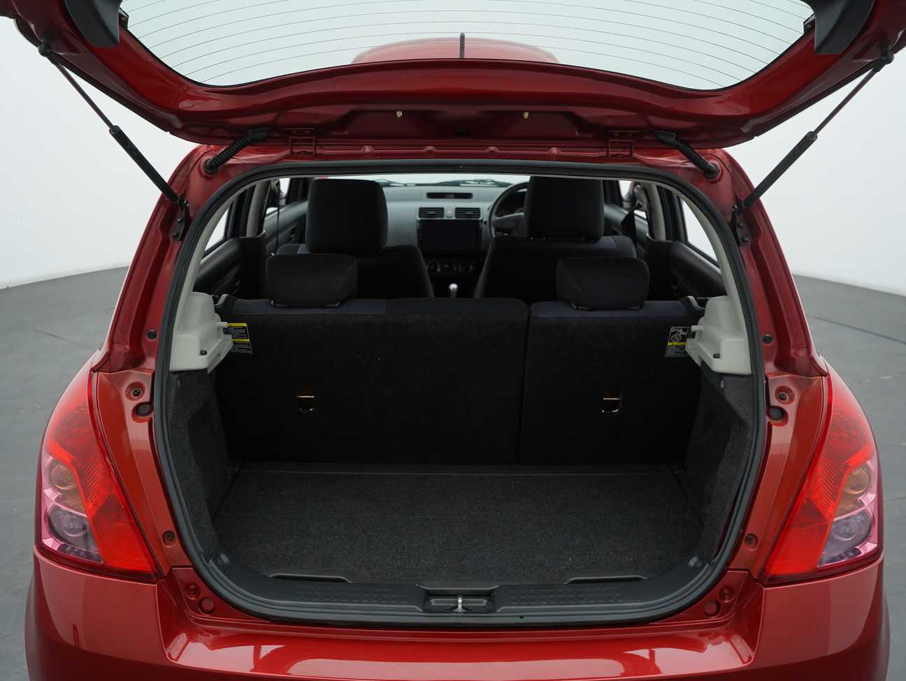 terpakai 2012 Suzuki Swift GX 1.5