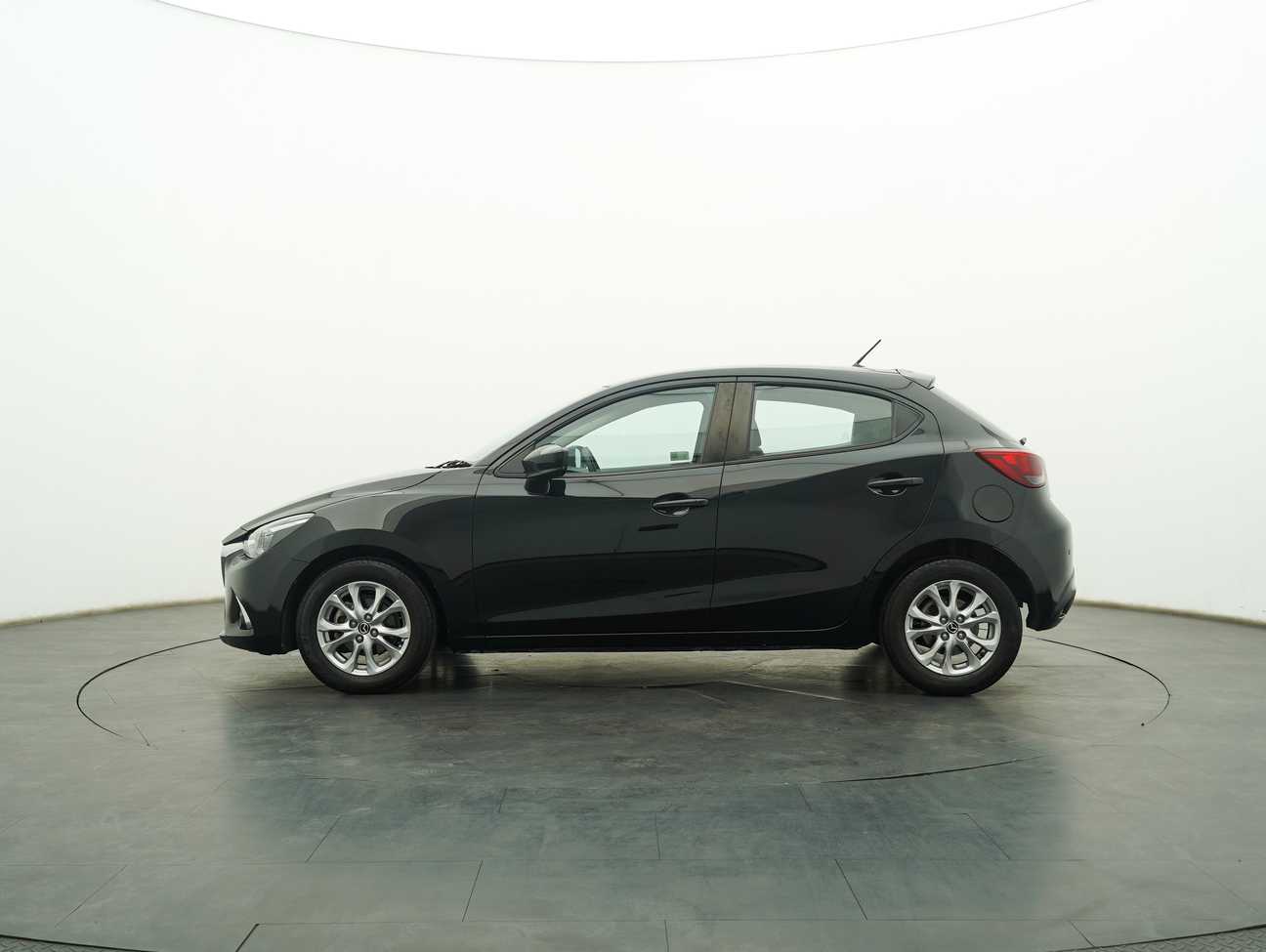 terpakai 2019 Mazda 2 SKYACTIV-G Mid Spec 1.5