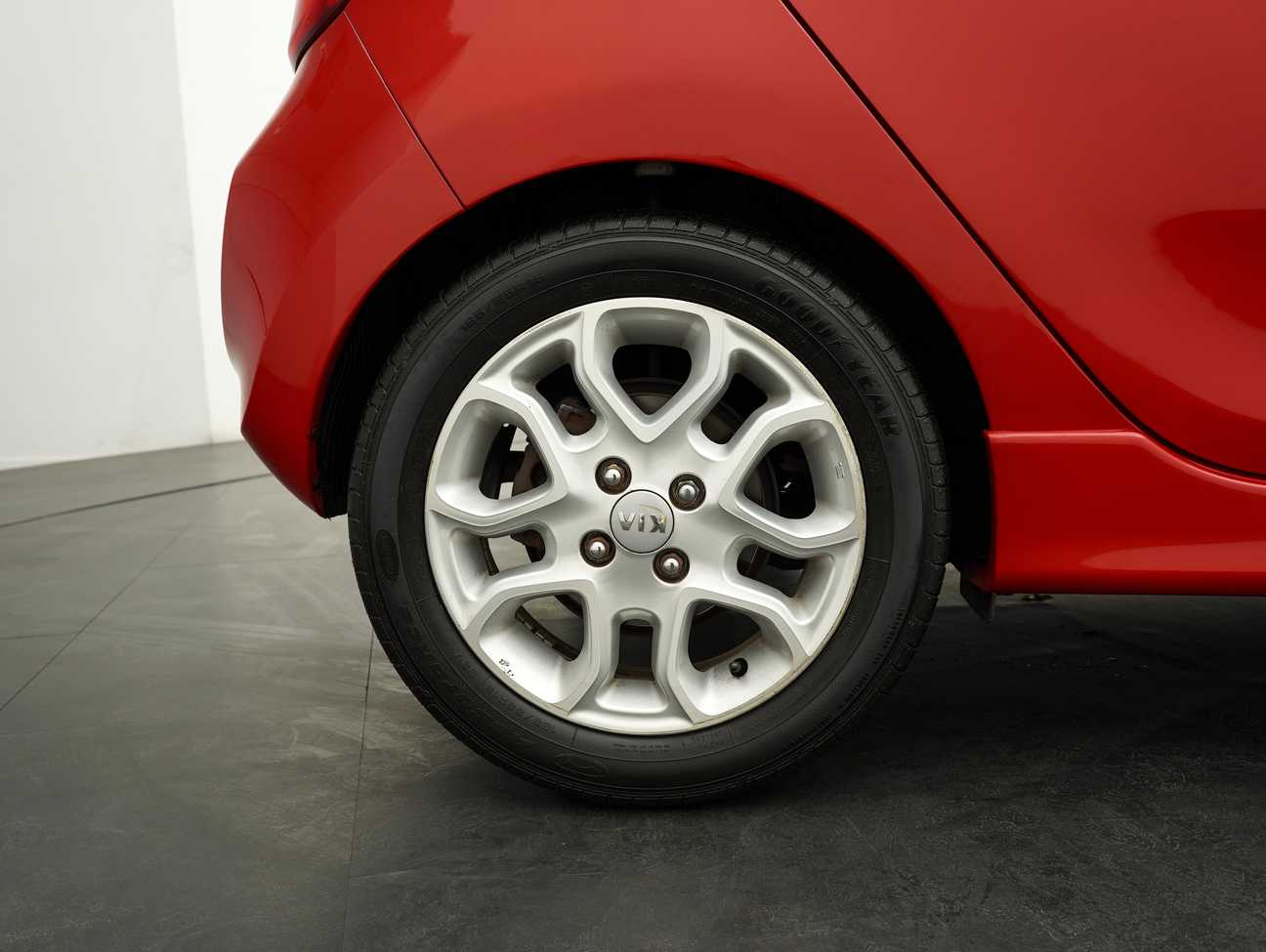 terpakai 2014 Kia Picanto  1.2