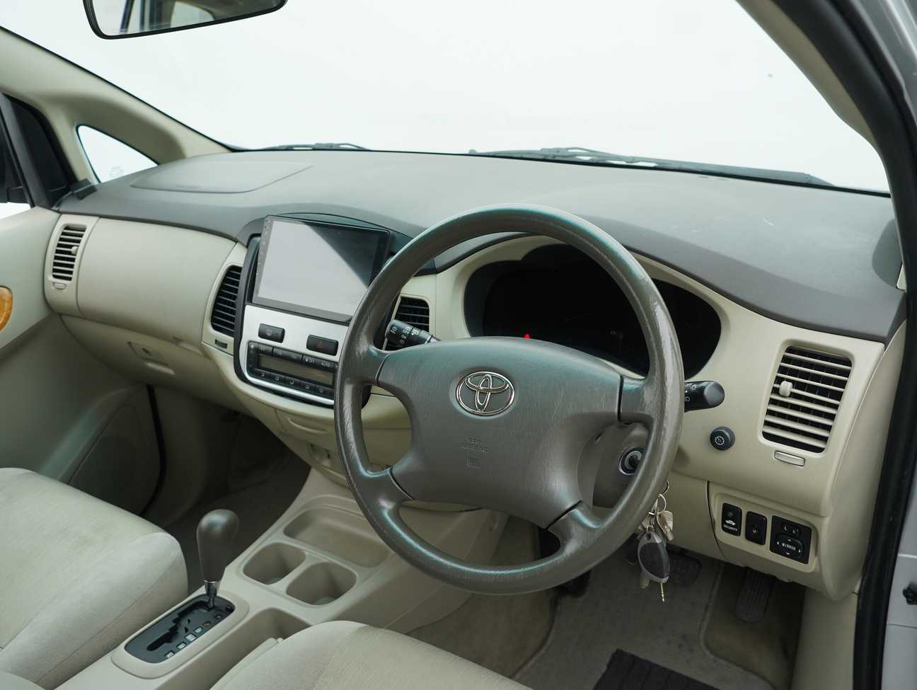 Buy used 2011 Toyota Innova G 2.0 – Carsome.my