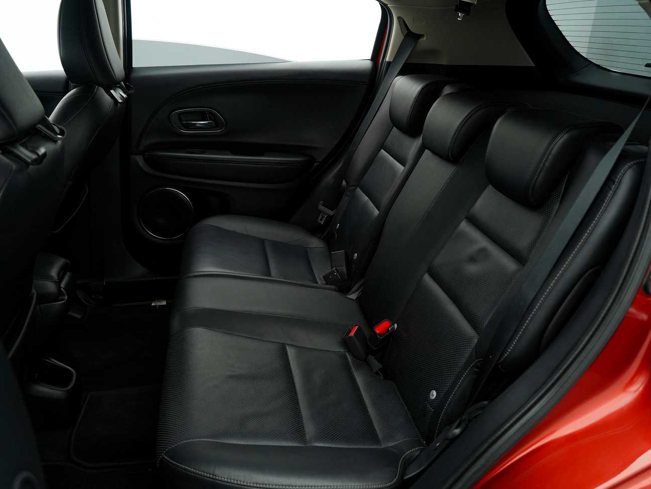 terpakai 2021 Honda HR-V V 1.8