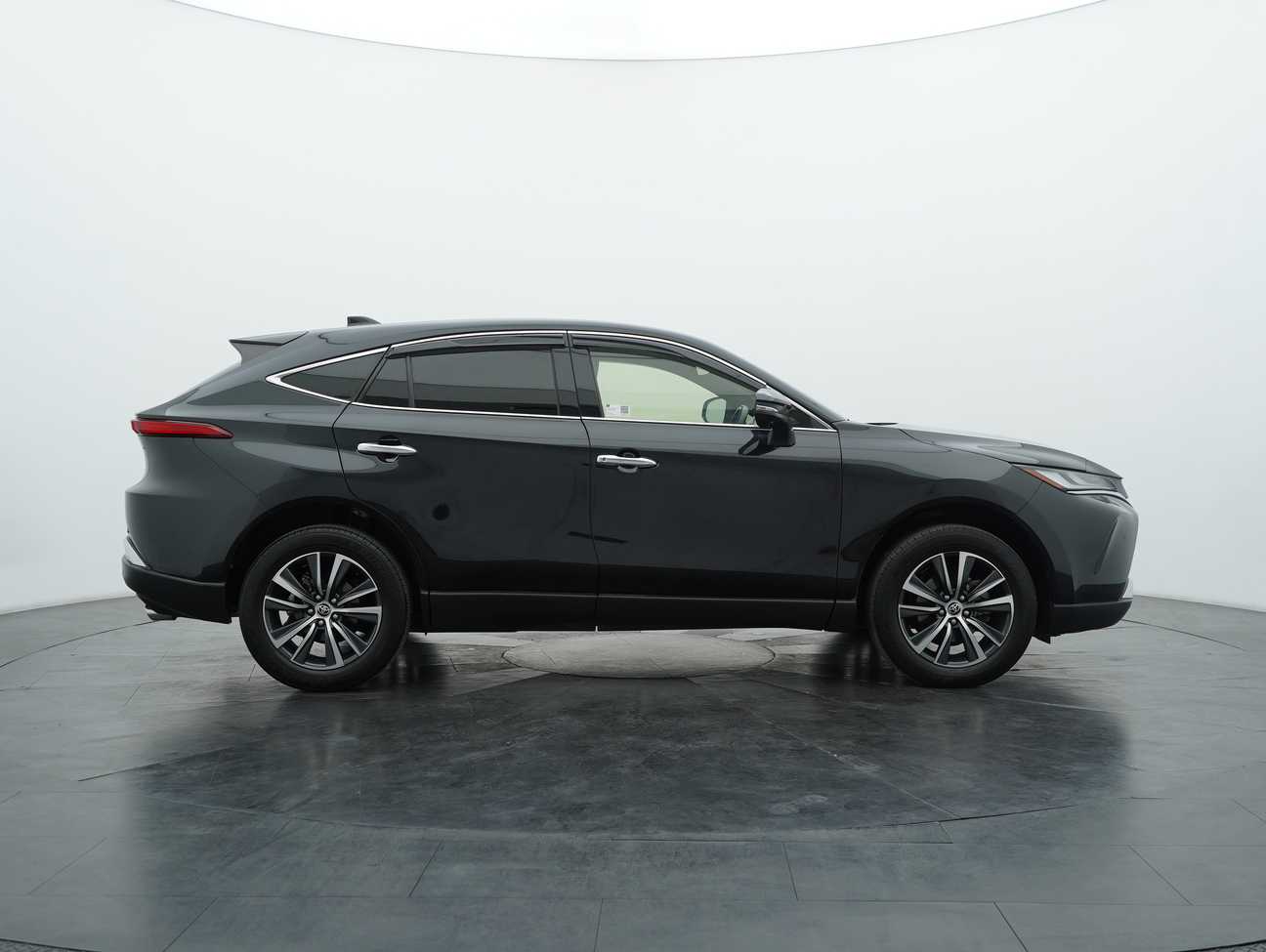 terpakai 2021 Toyota Harrier  2.0