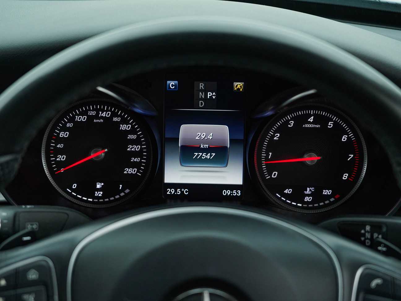 terpakai 2016 Mercedes-Benz C180 Avantgarde (7G-TRONIC Plus) 1.6