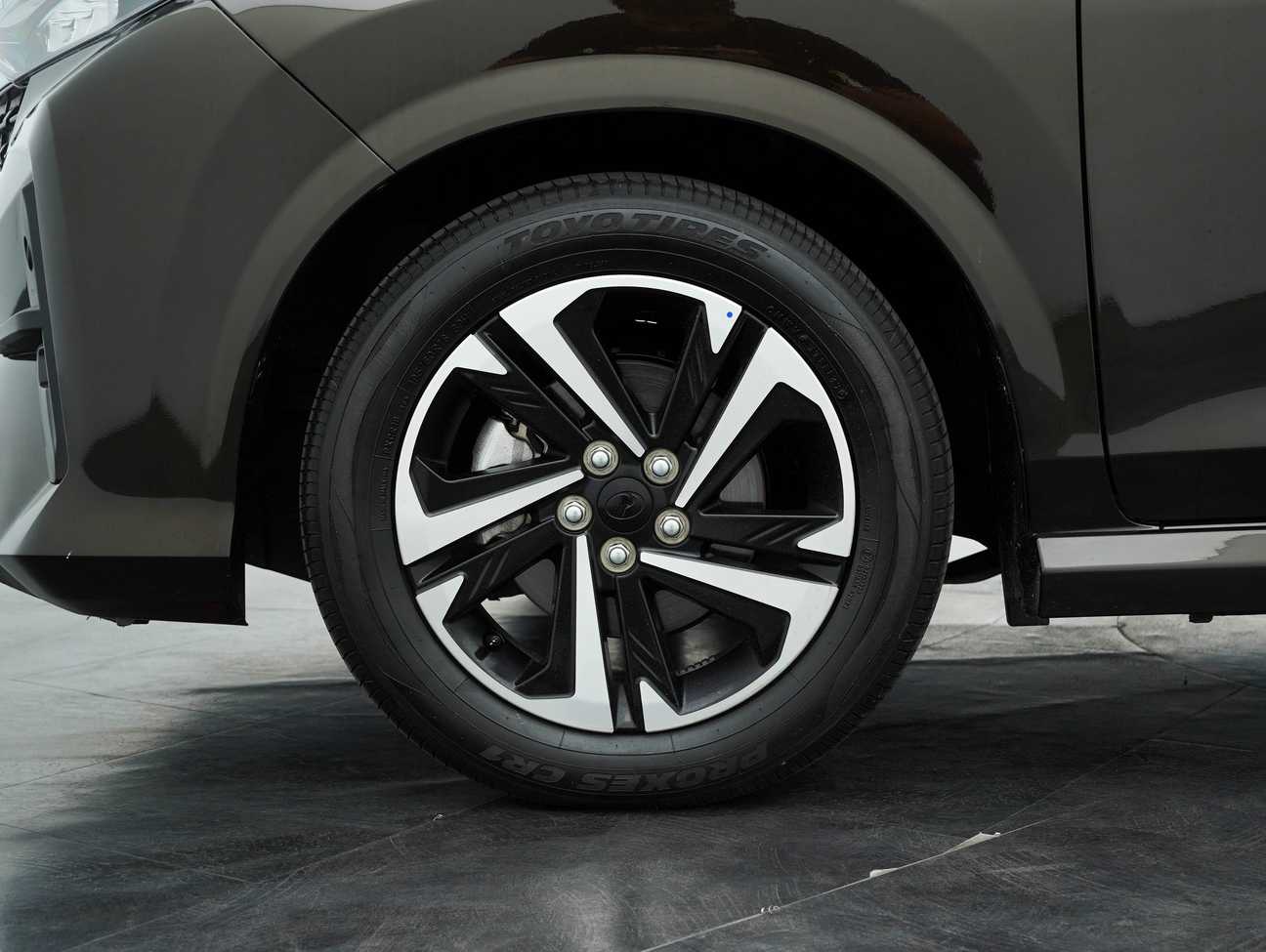 used 2023 Perodua Alza AV 1.5