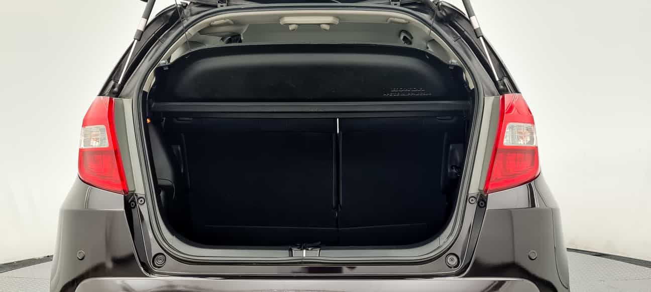 terpakai 2013 Honda JAZZ I-VTEC 1.5