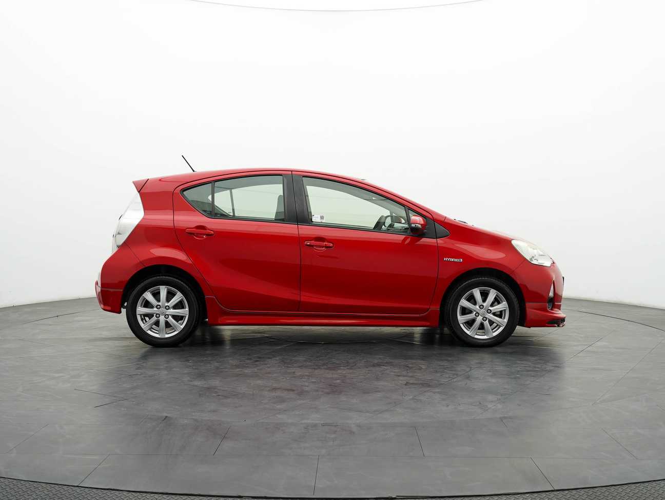 used 2013 Toyota Prius C Hybrid 1.5