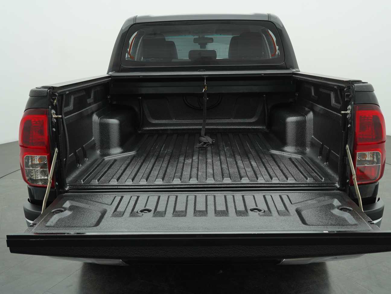 used 2016 Toyota Hilux G Dual Cab 2.4