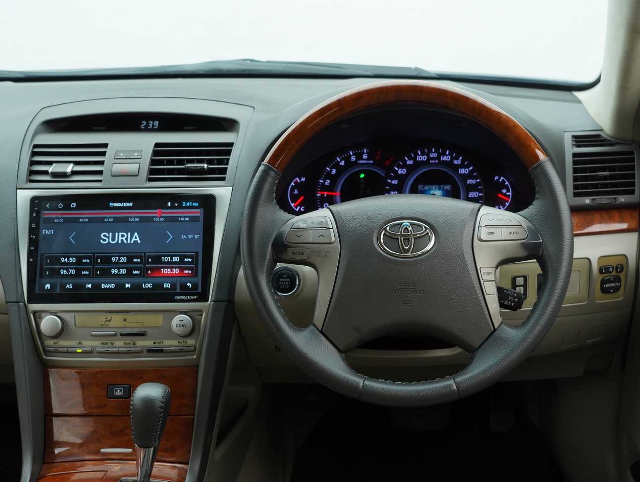 used 2011 Toyota Camry V 2.4