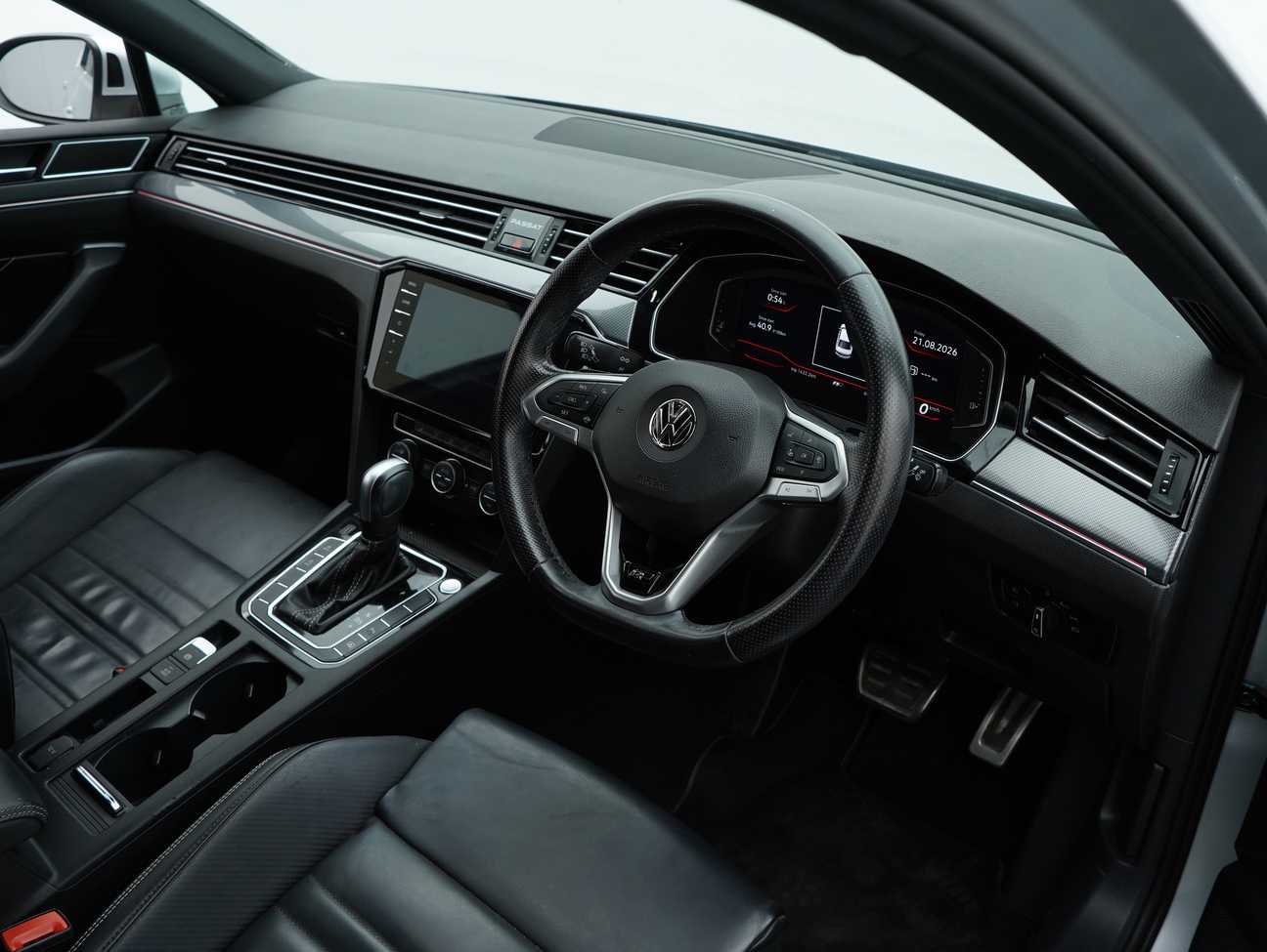 terpakai 2020 Volkswagen Passat R-Line 2.0