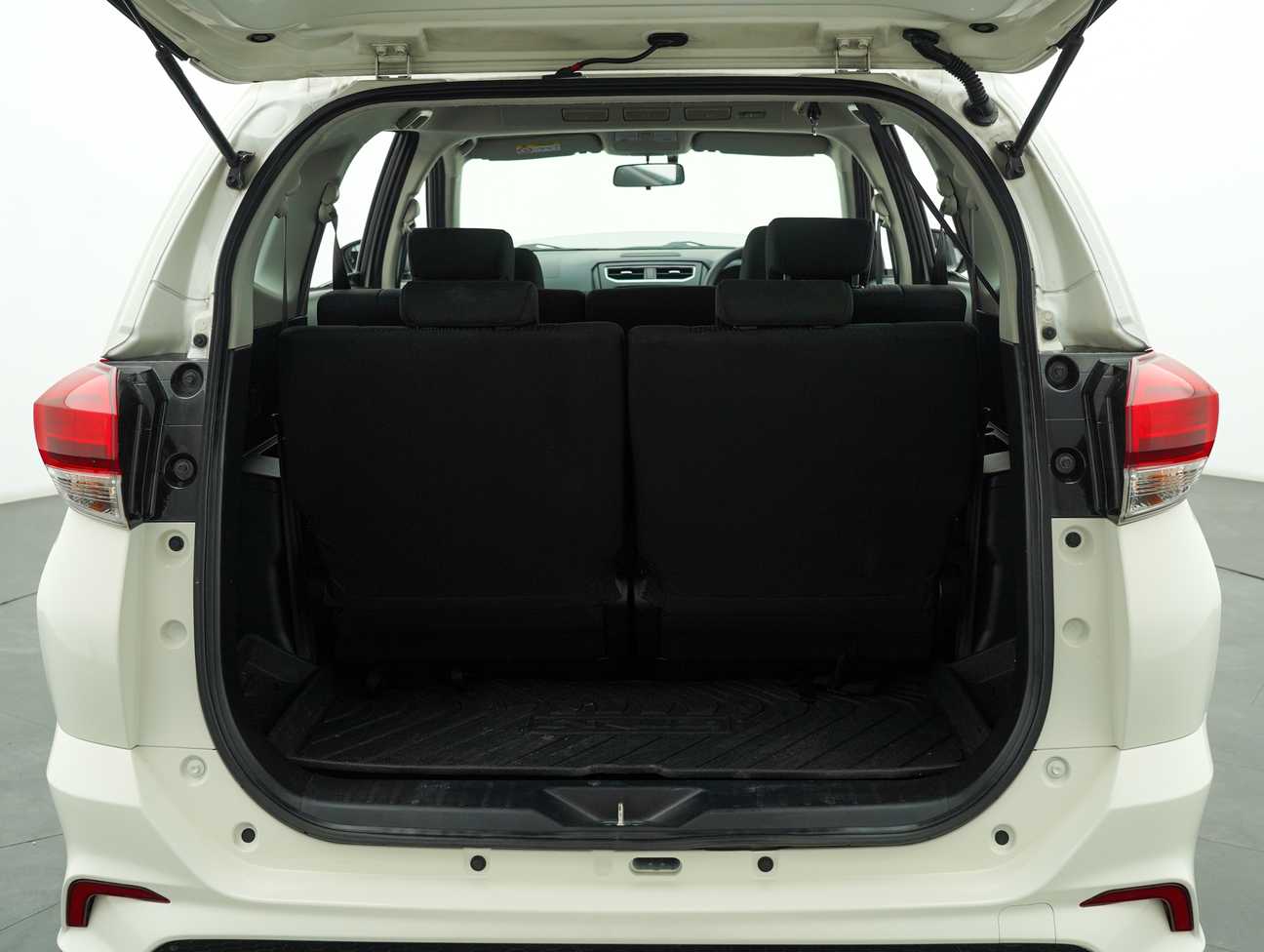 terpakai 2020 Perodua Aruz X 1.5