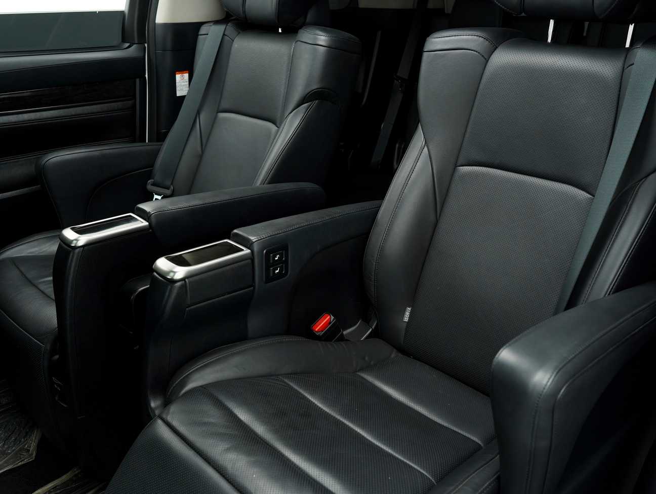 used 2016 Toyota VELLFIRE DBA-AGH30W 2.5