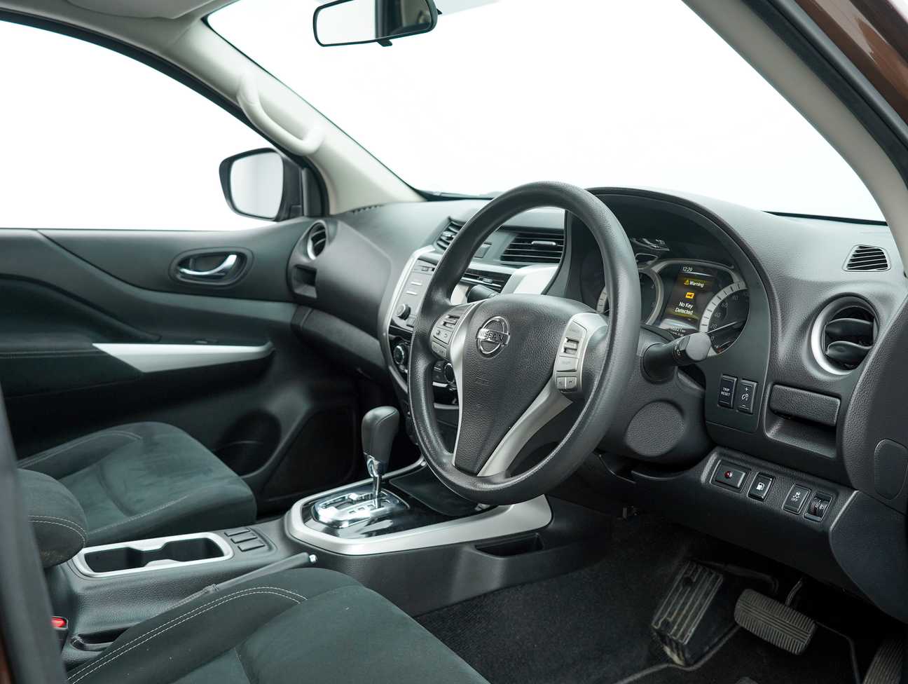 terpakai 2018 Nissan Navara NP300 V Dual Cab 2.5