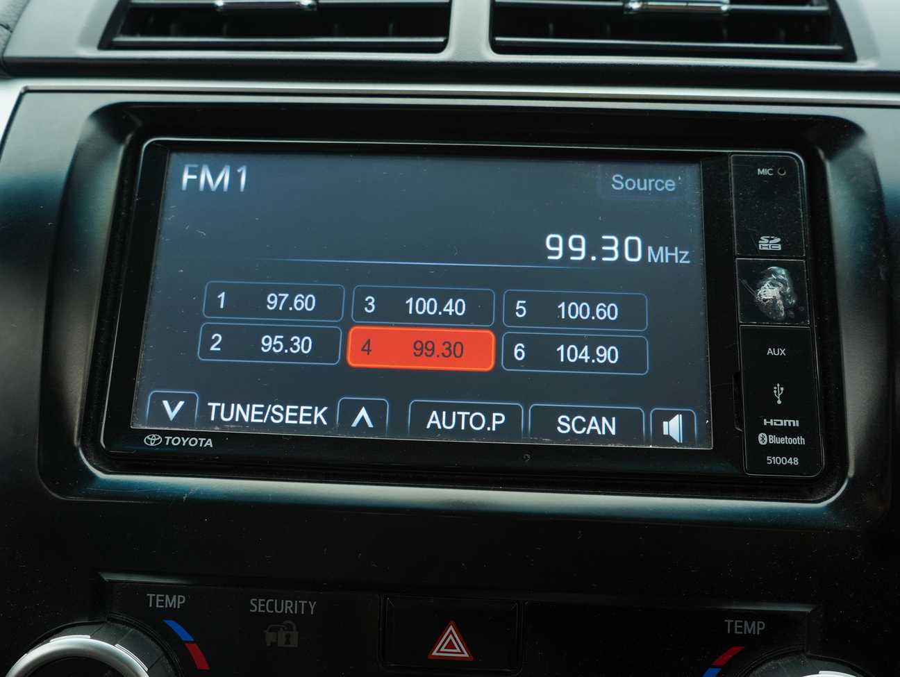 terpakai 2014 Toyota Camry G X 2.0