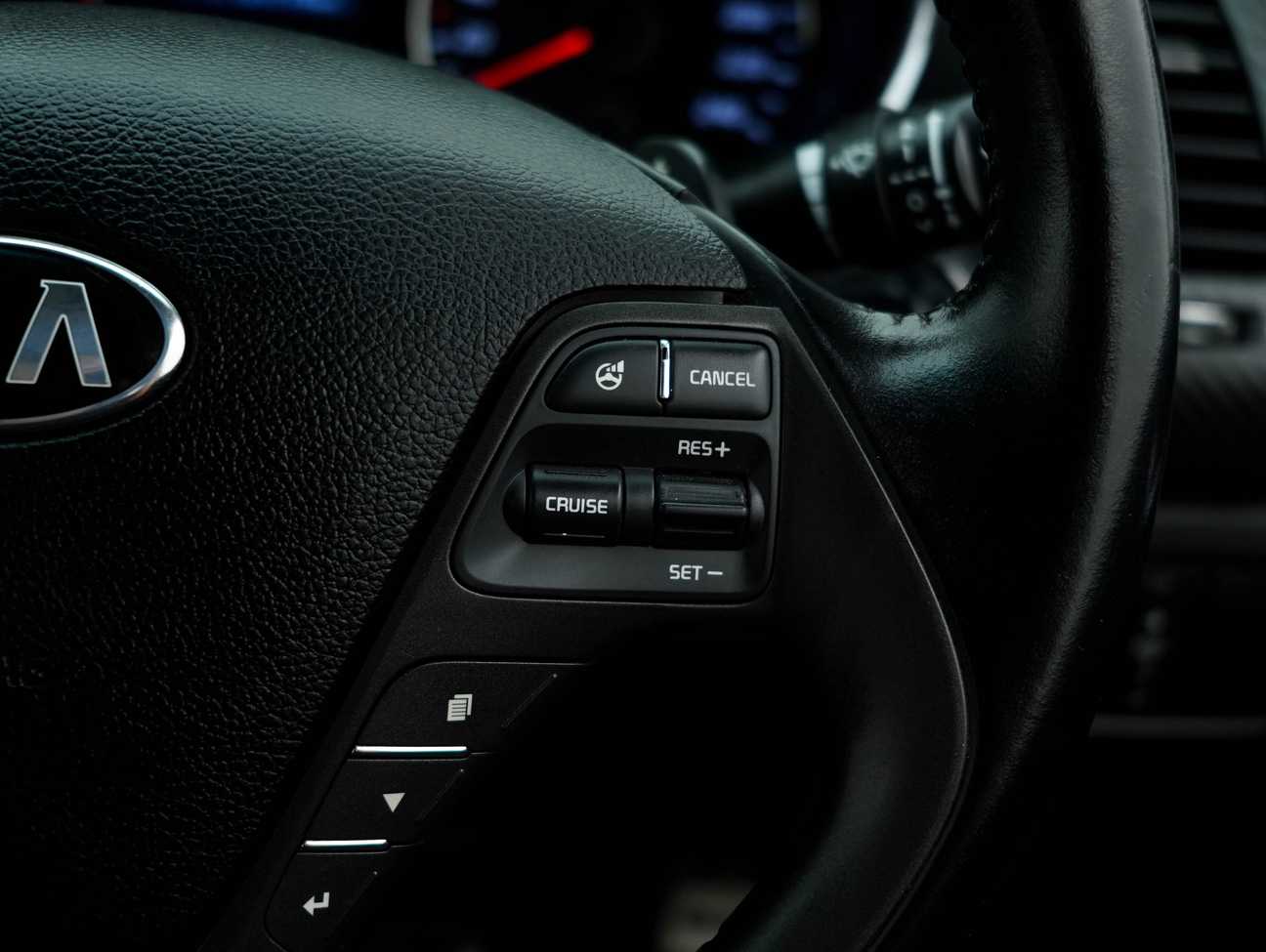 terpakai 2014 Kia Cerato  1.6