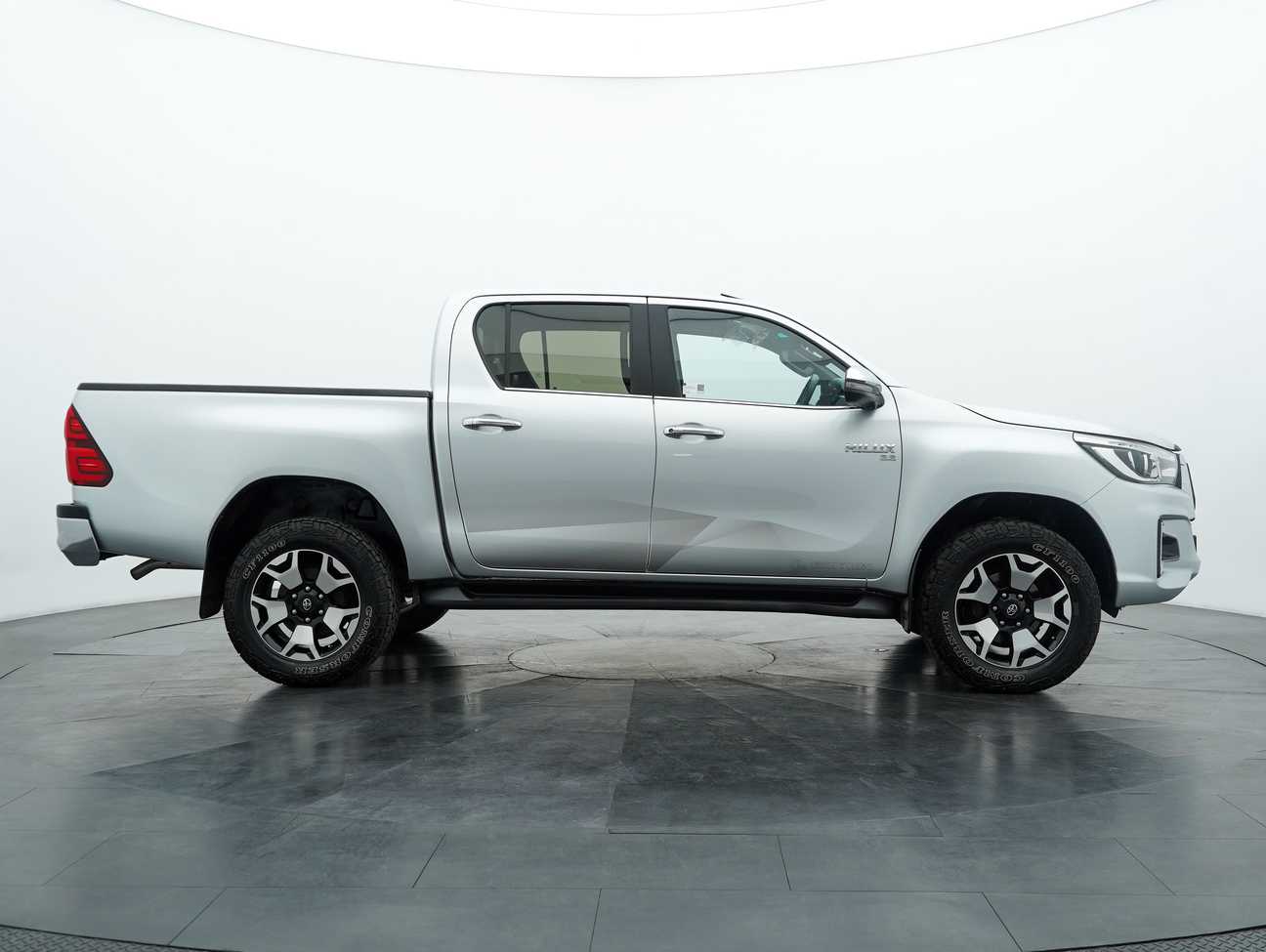 used 2019 Toyota Hilux L-Edition Dual Cab 2.8