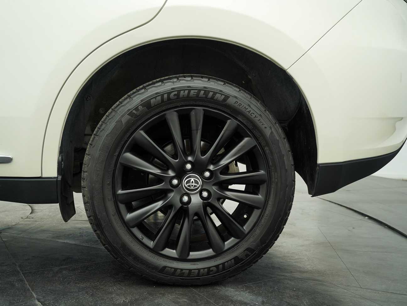 used 2016 Toyota Harrier Premium Advanced 2.0