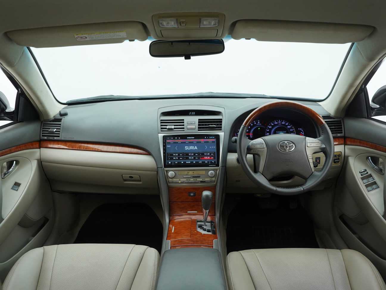 used 2011 Toyota Camry V 2.4