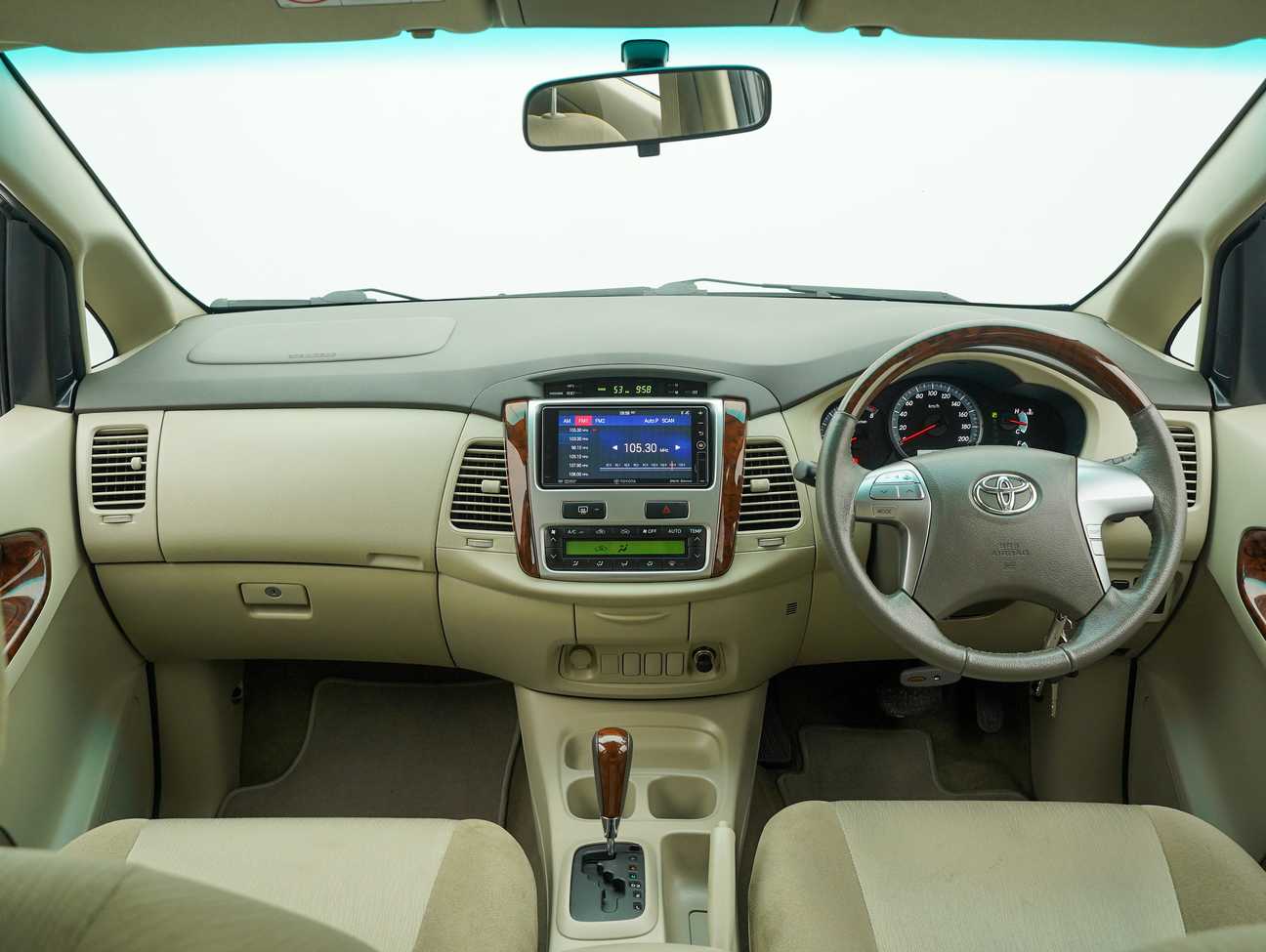 used 2015 Toyota Innova G 2.0