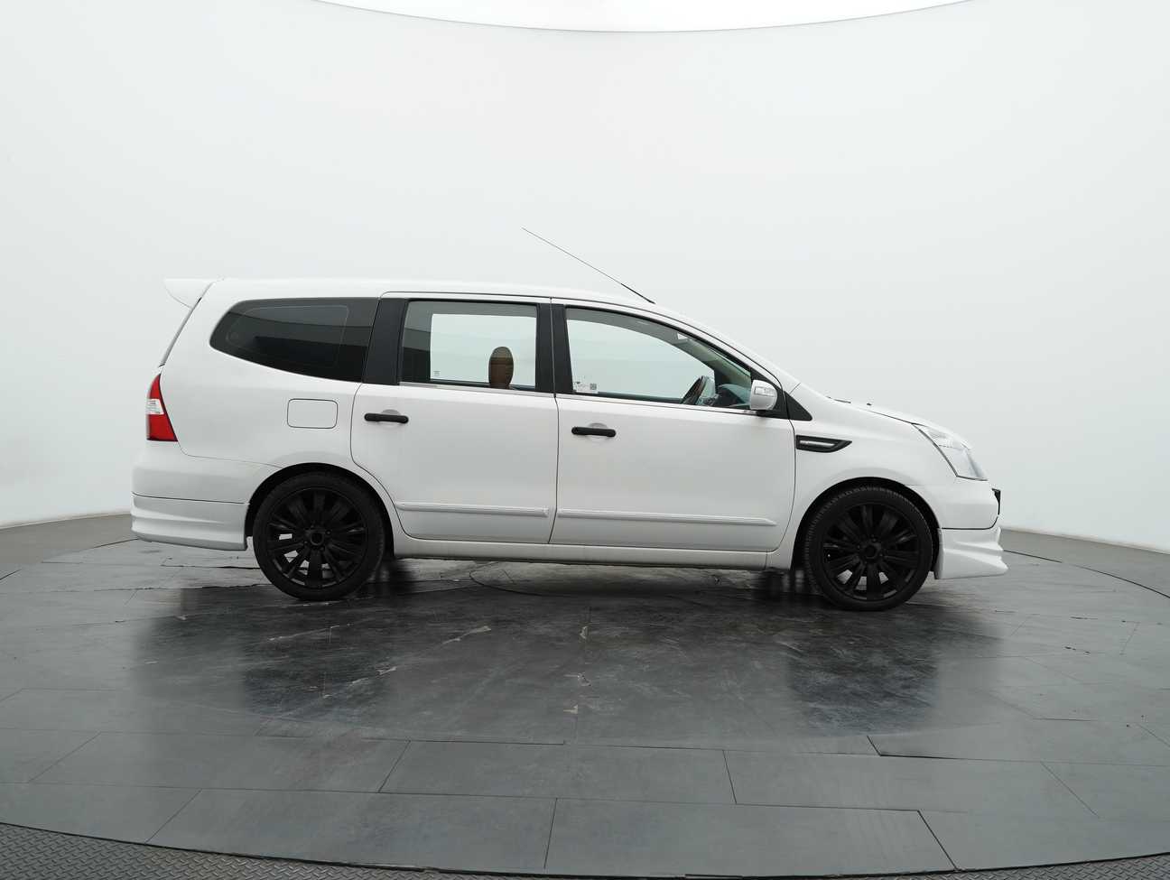 used 2011 Nissan Grand Livina Comfort 1.8