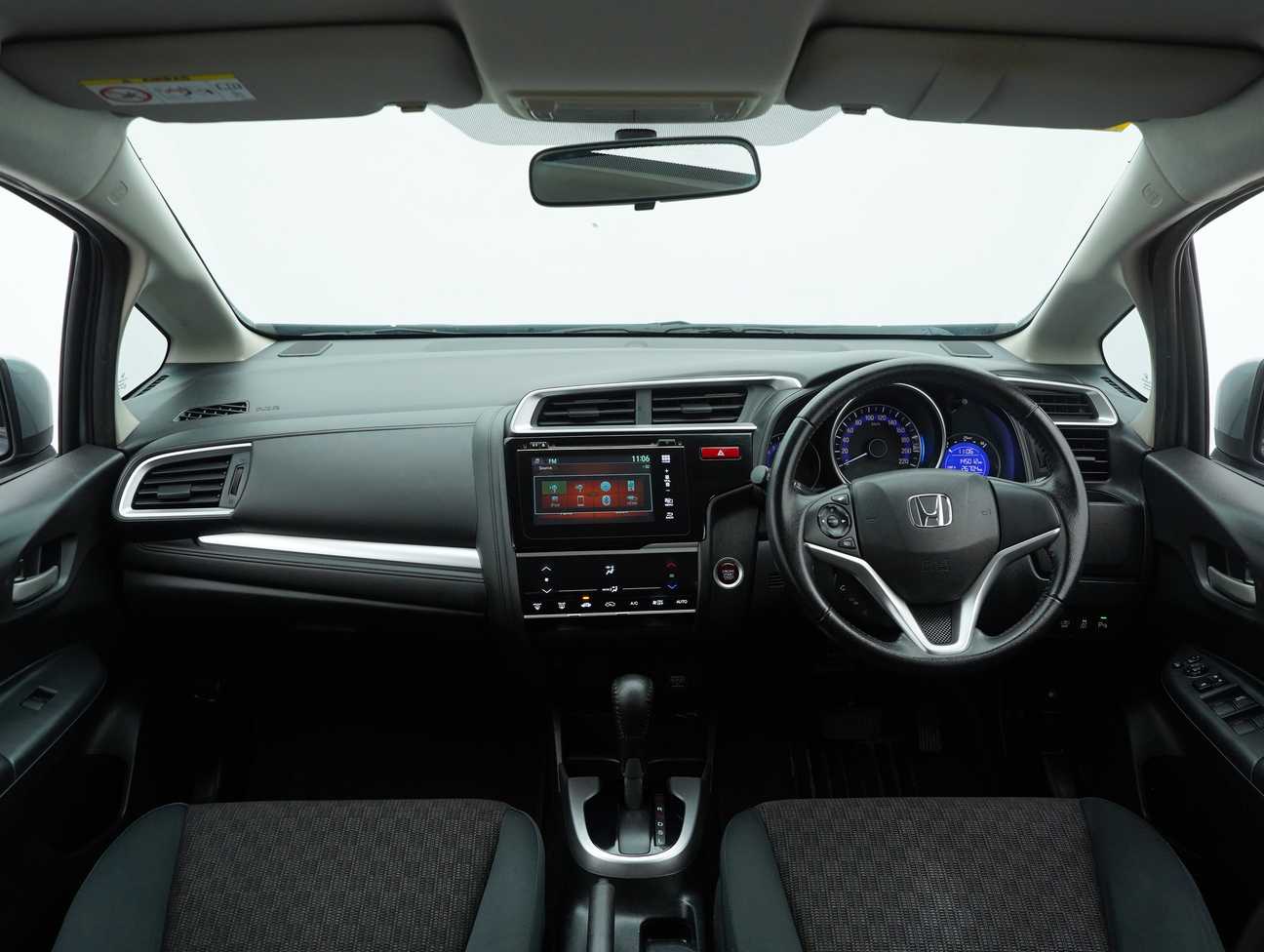 used 2014 Honda Jazz V 1.5