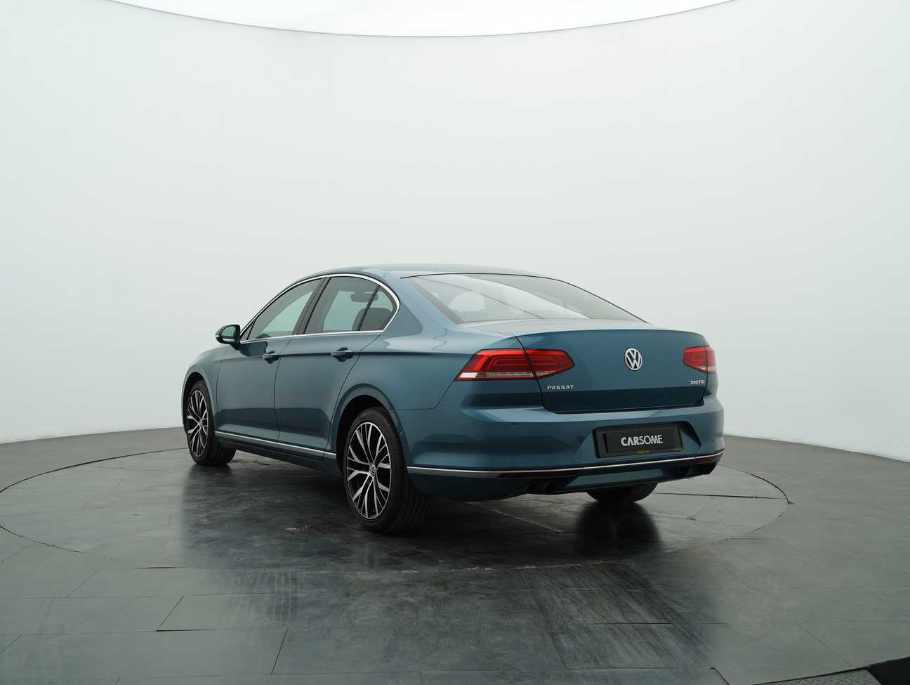 terpakai 2018 Volkswagen Passat TSI Comfortline Plus 1.8