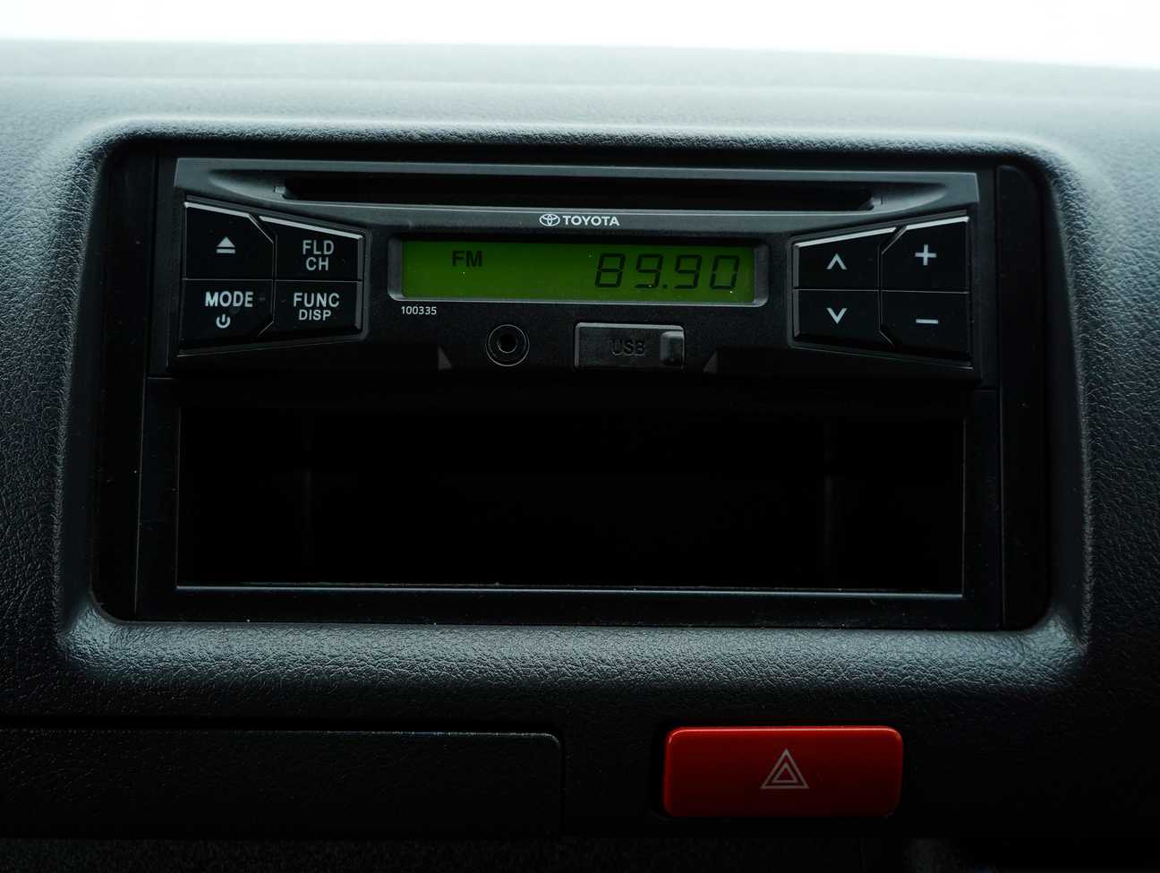 used 2015 Toyota Hiace Window Van 2.7