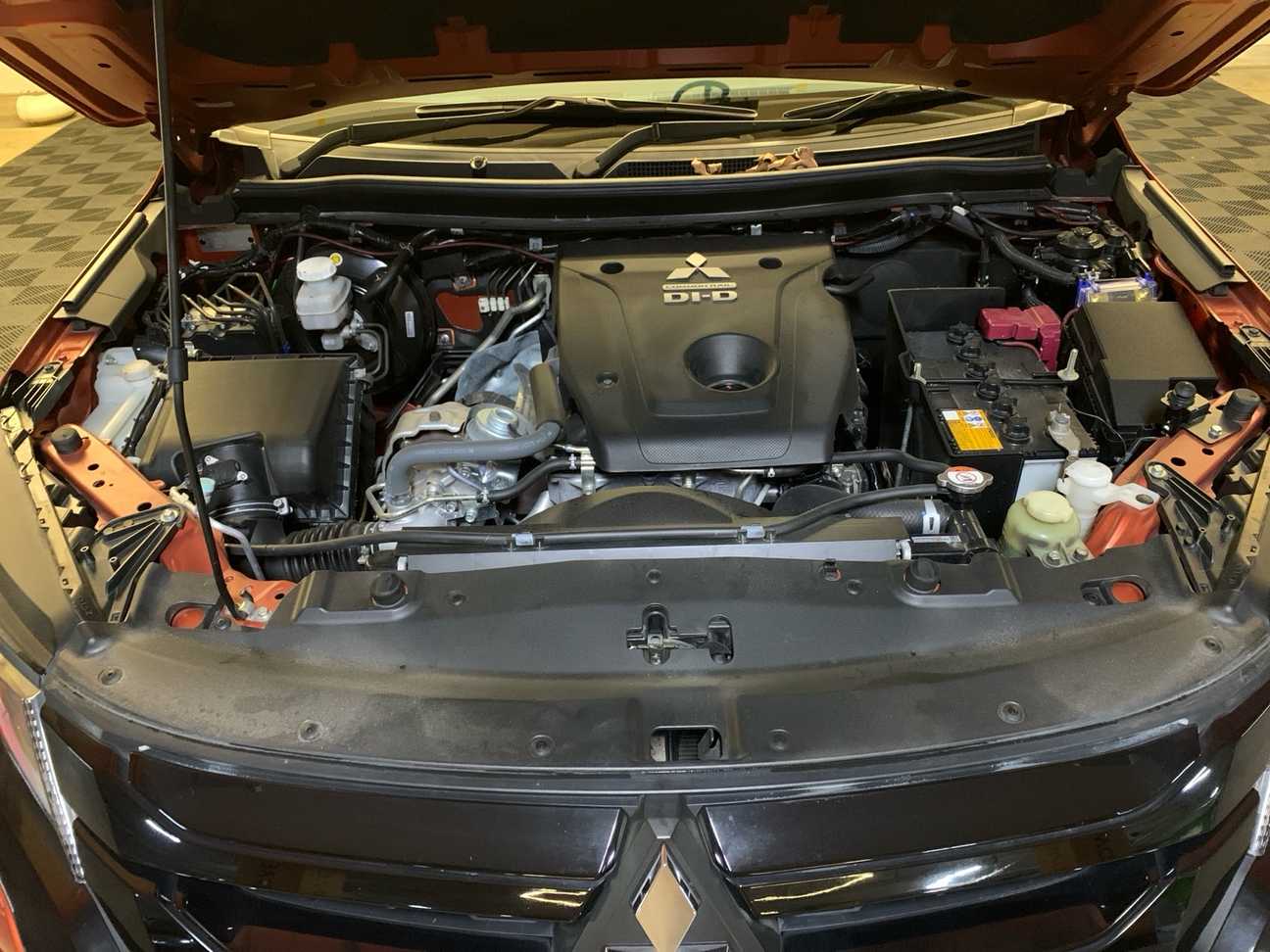 terpakai 2023 Mitsubishi Triton VGT Athlete Dual Cab 4X4 2.4