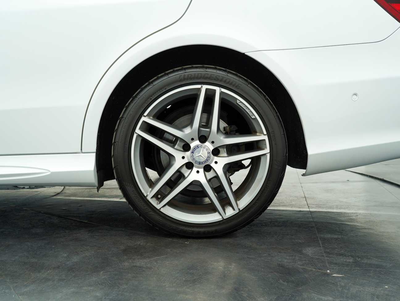 terpakai 2016 Mercedes-Benz E250 Avantgarde CGI 2.0