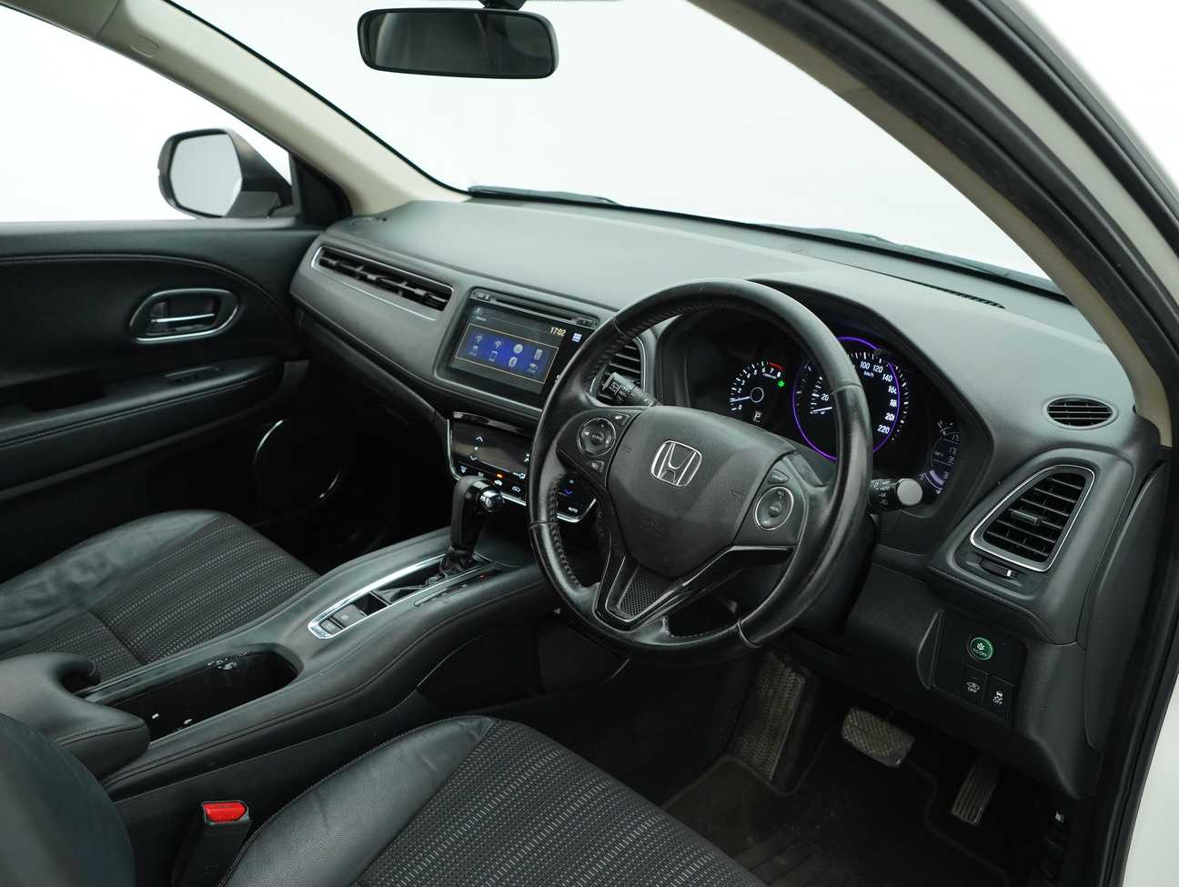 used 2015 Honda HR-V V 1.8