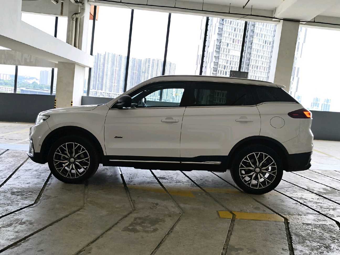used 2023 Proton X70 Premium 1.8