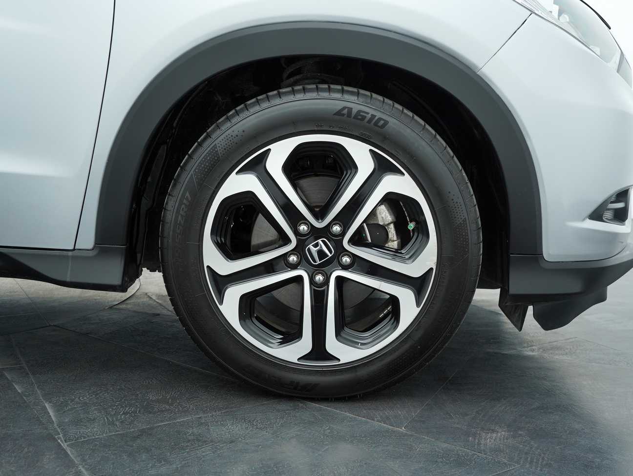 used 2017 Honda HR-V V 1.8