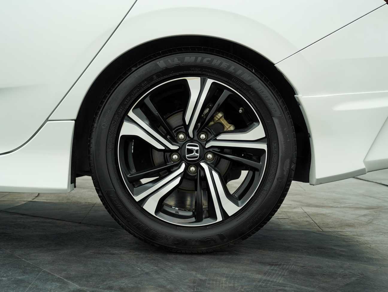 terpakai 2017 Honda Civic TC VTEC Premium 1.5