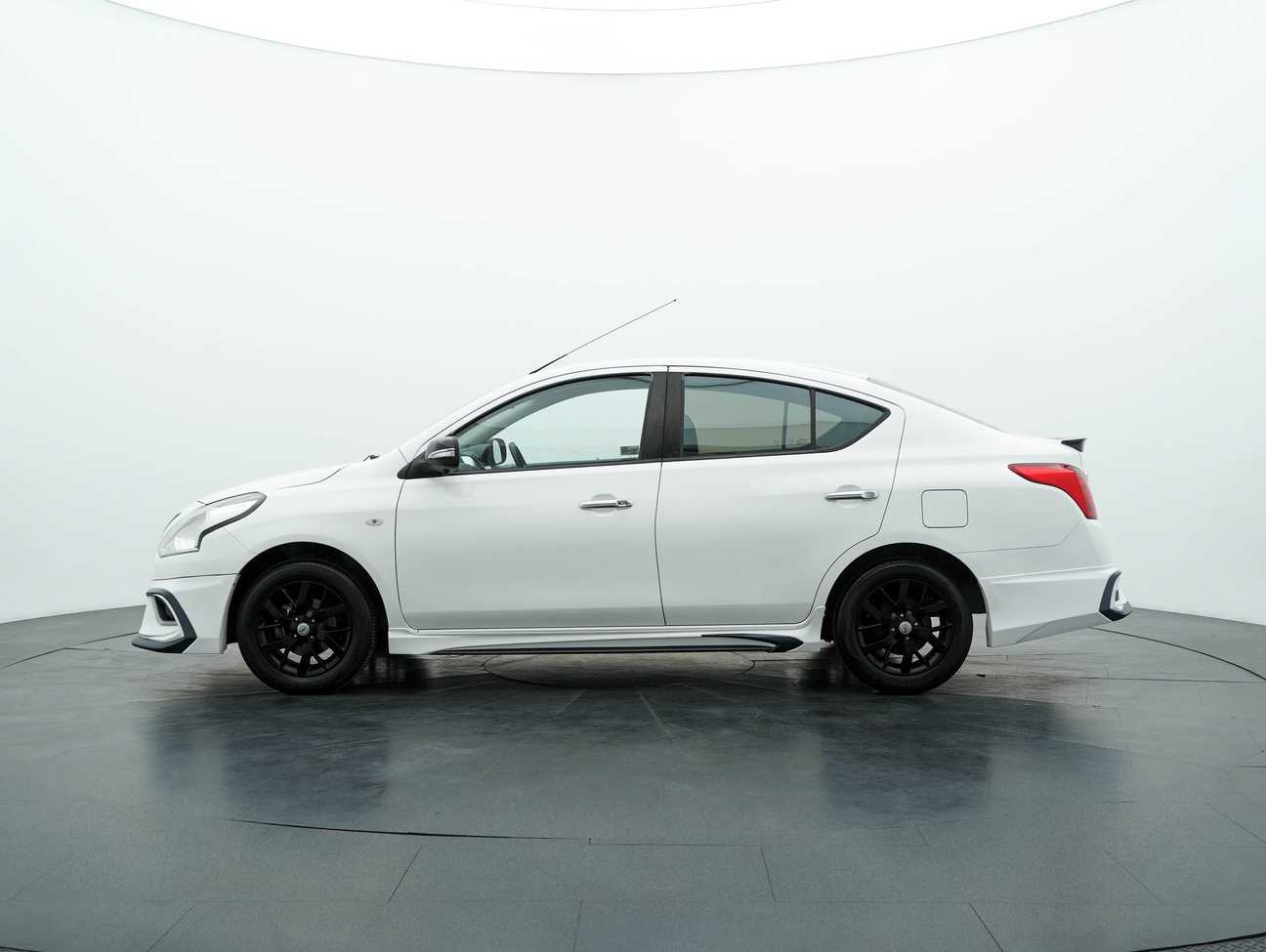 terpakai 2019 Nissan Almera VL 1.5