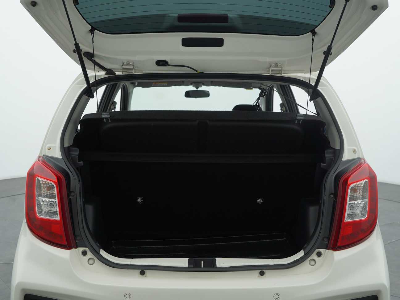 terpakai 2021 Perodua AXIA SE 1.0