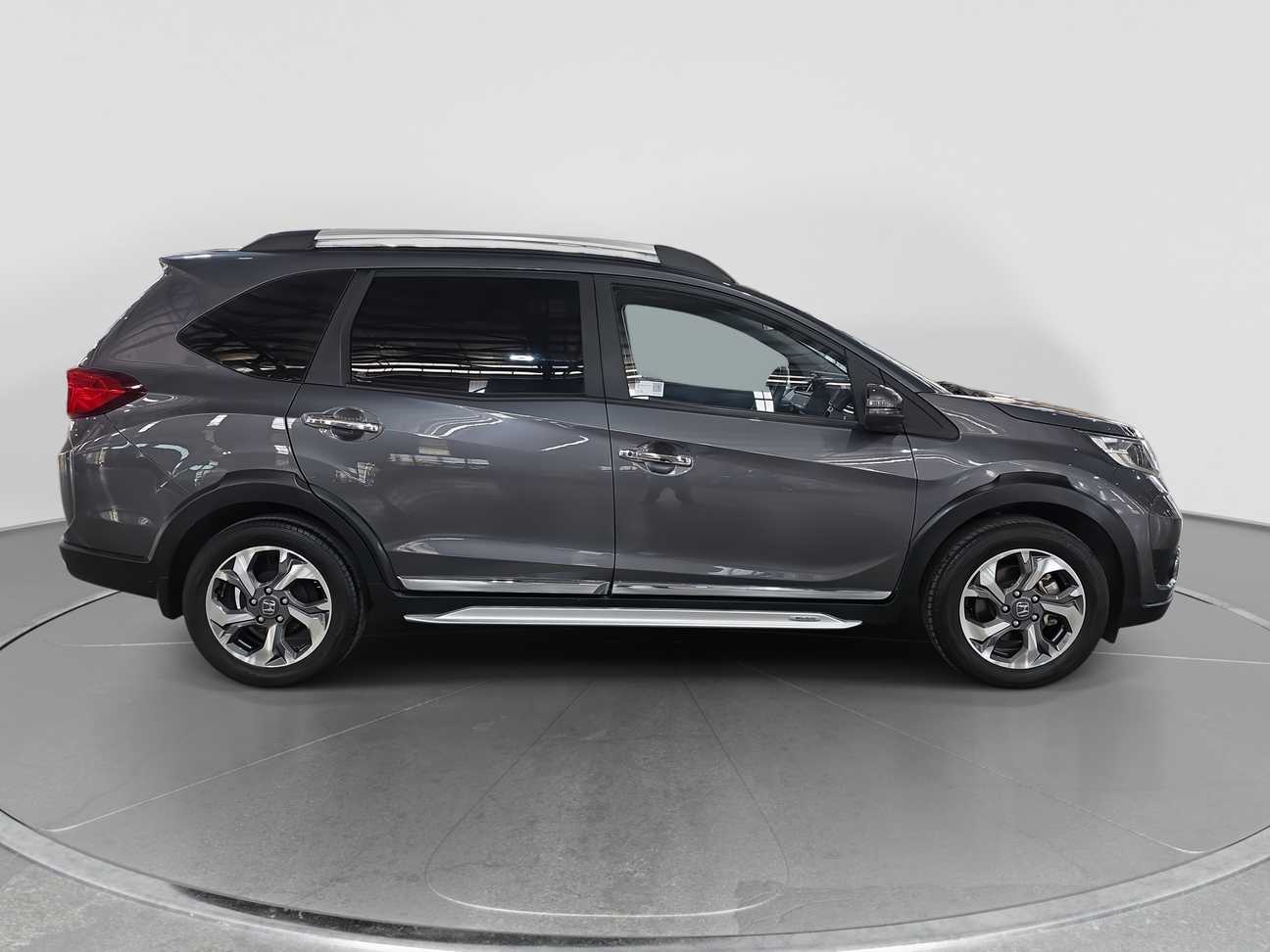 used 2018 Honda BR-V V 1.5