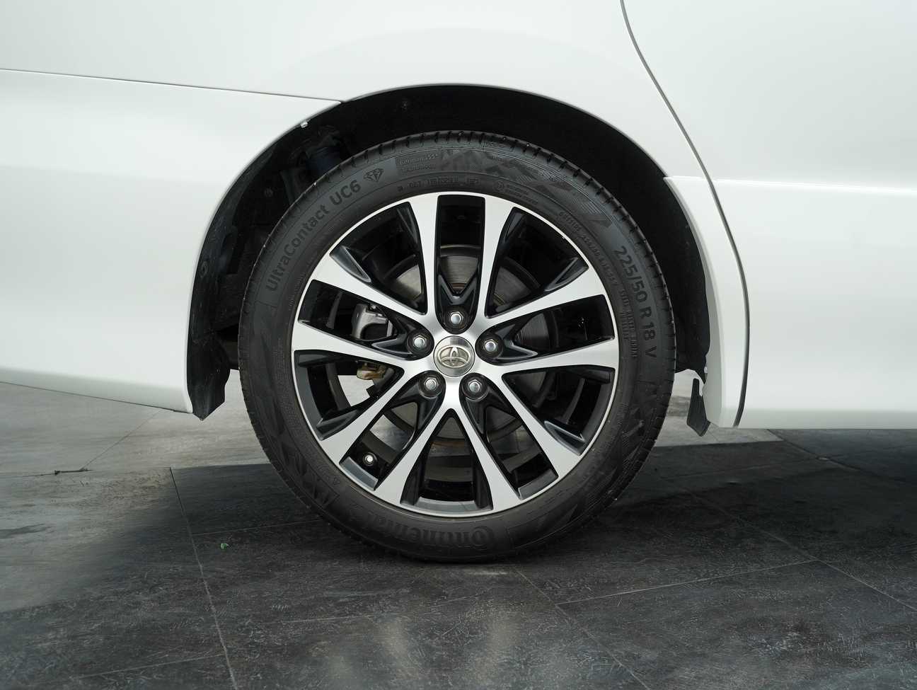 used 2014 Toyota Estima Aeras 2.4