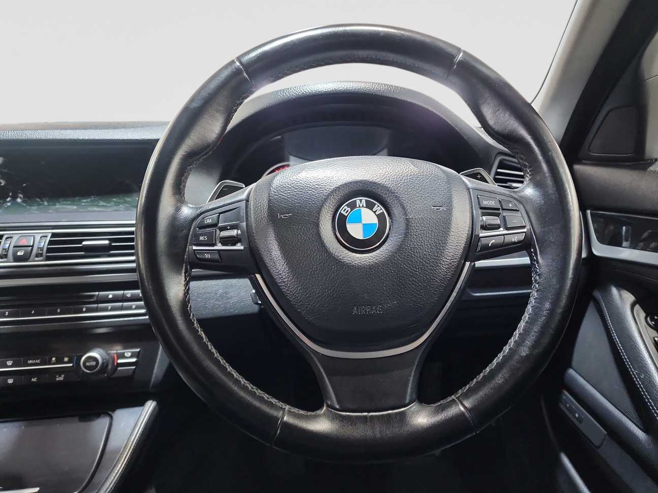 used 2014 BMW 520i  2.0