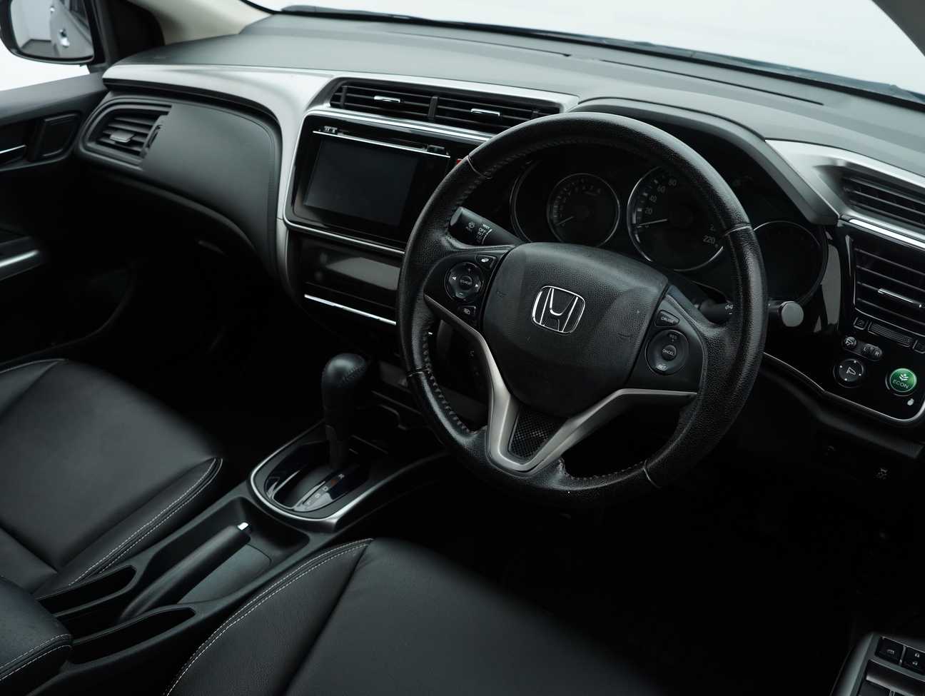 used 2015 Honda City V 1.5