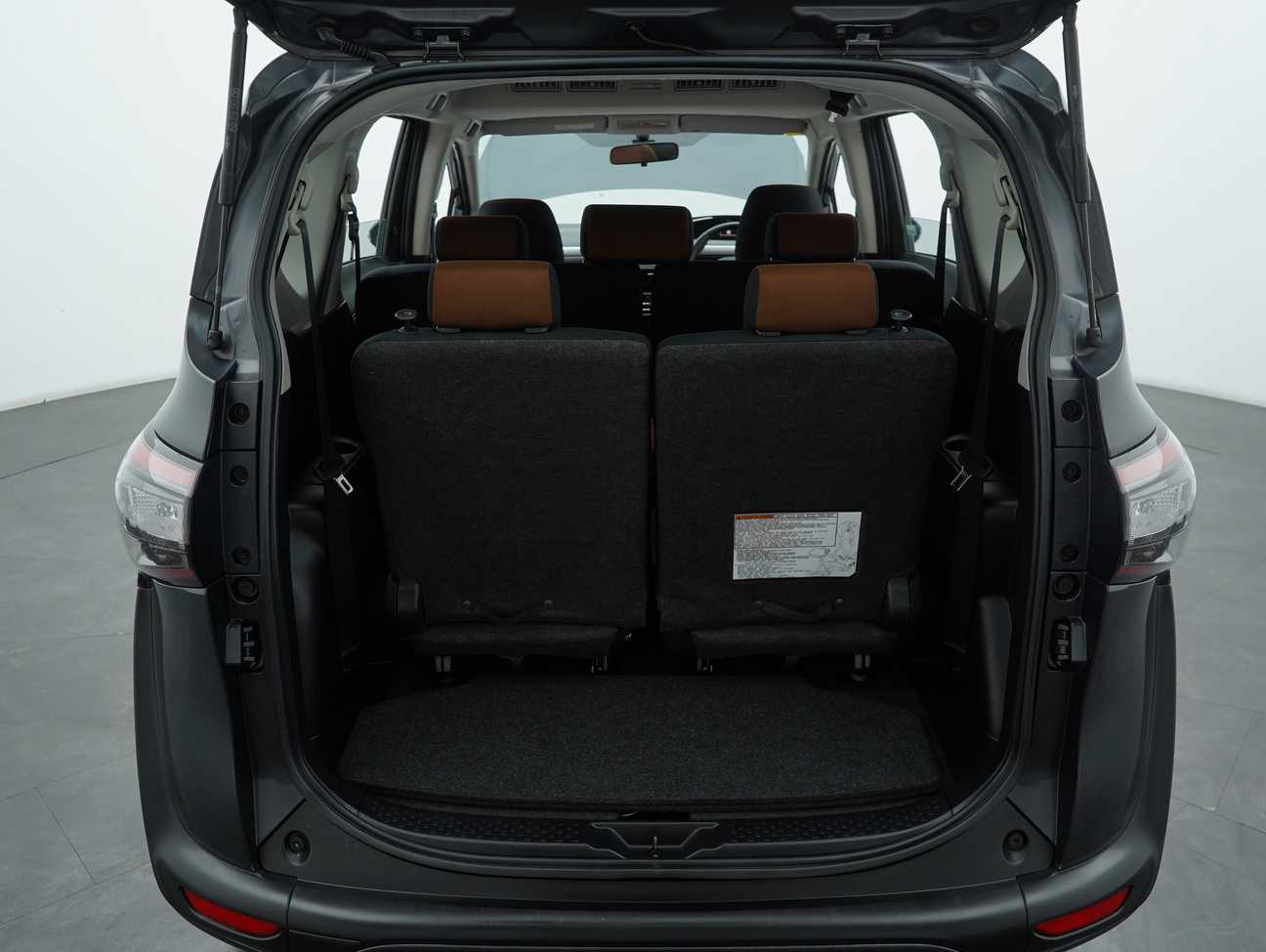 terpakai 2018 Toyota Sienta V 1.5