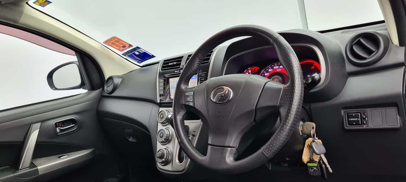 terpakai 2013 Perodua MYVI SE 1.5