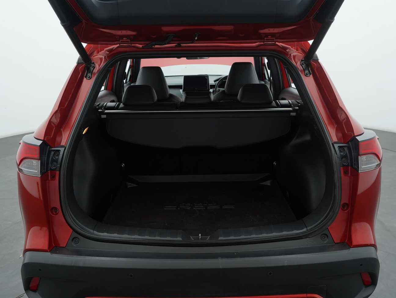 terpakai 2022 Toyota Corolla Cross V 1.8