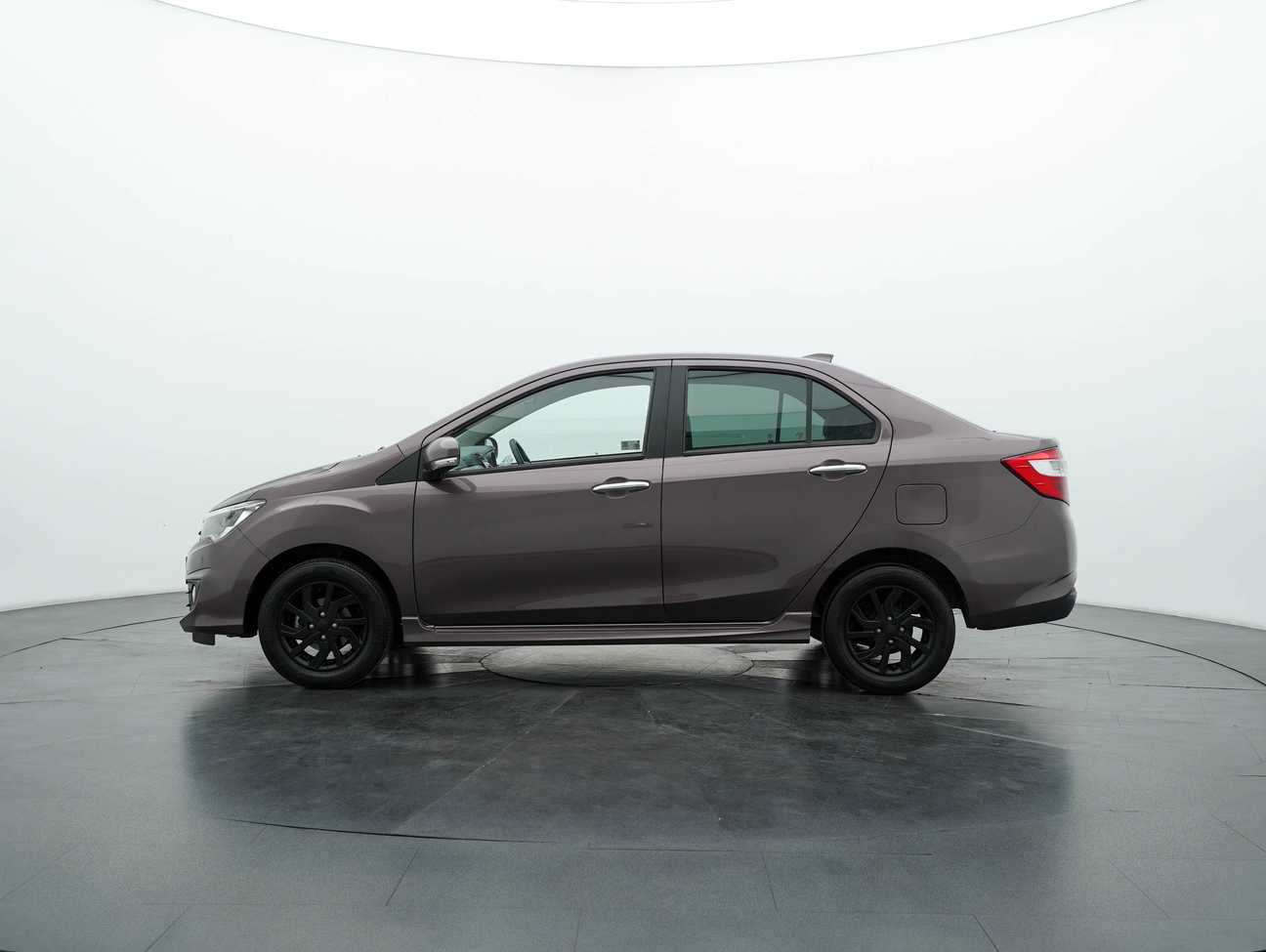 terpakai 2018 Perodua Bezza Advance 1.3