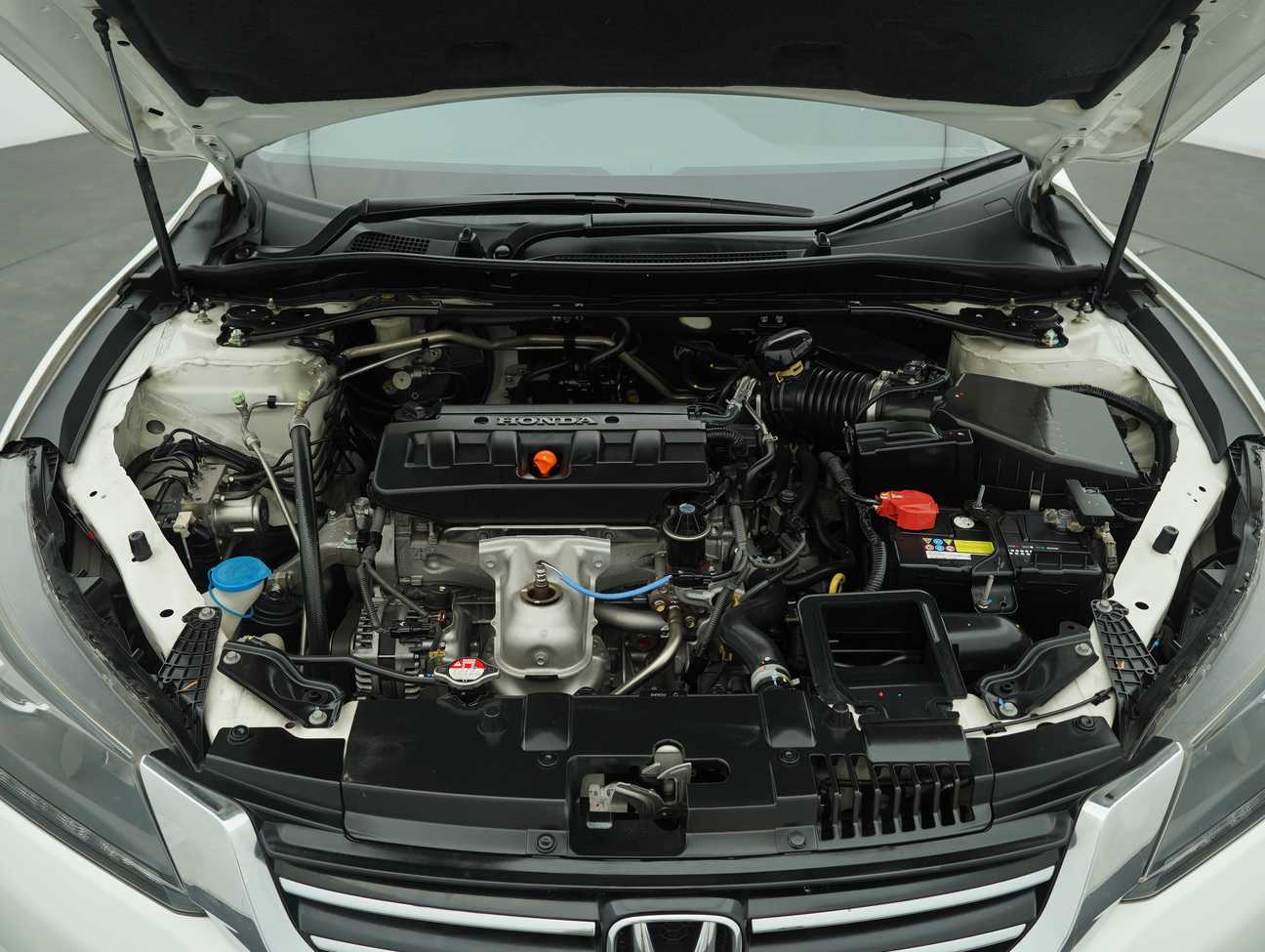 terpakai 2015 Honda Accord VTi 2.0
