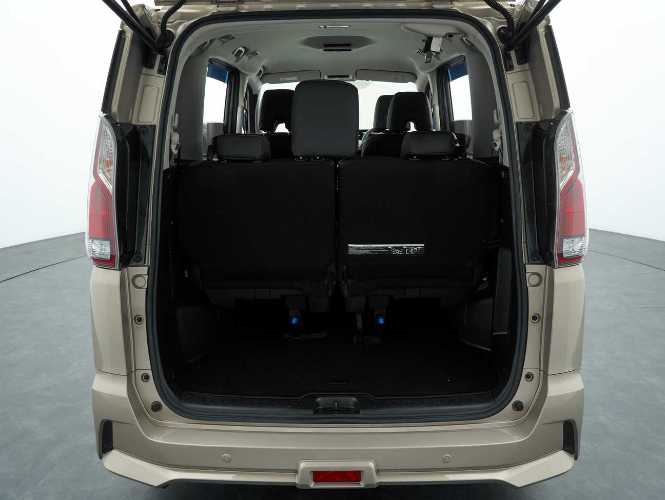 terpakai 2020 Nissan Serena S-Hybrid High-Way Star 2.0