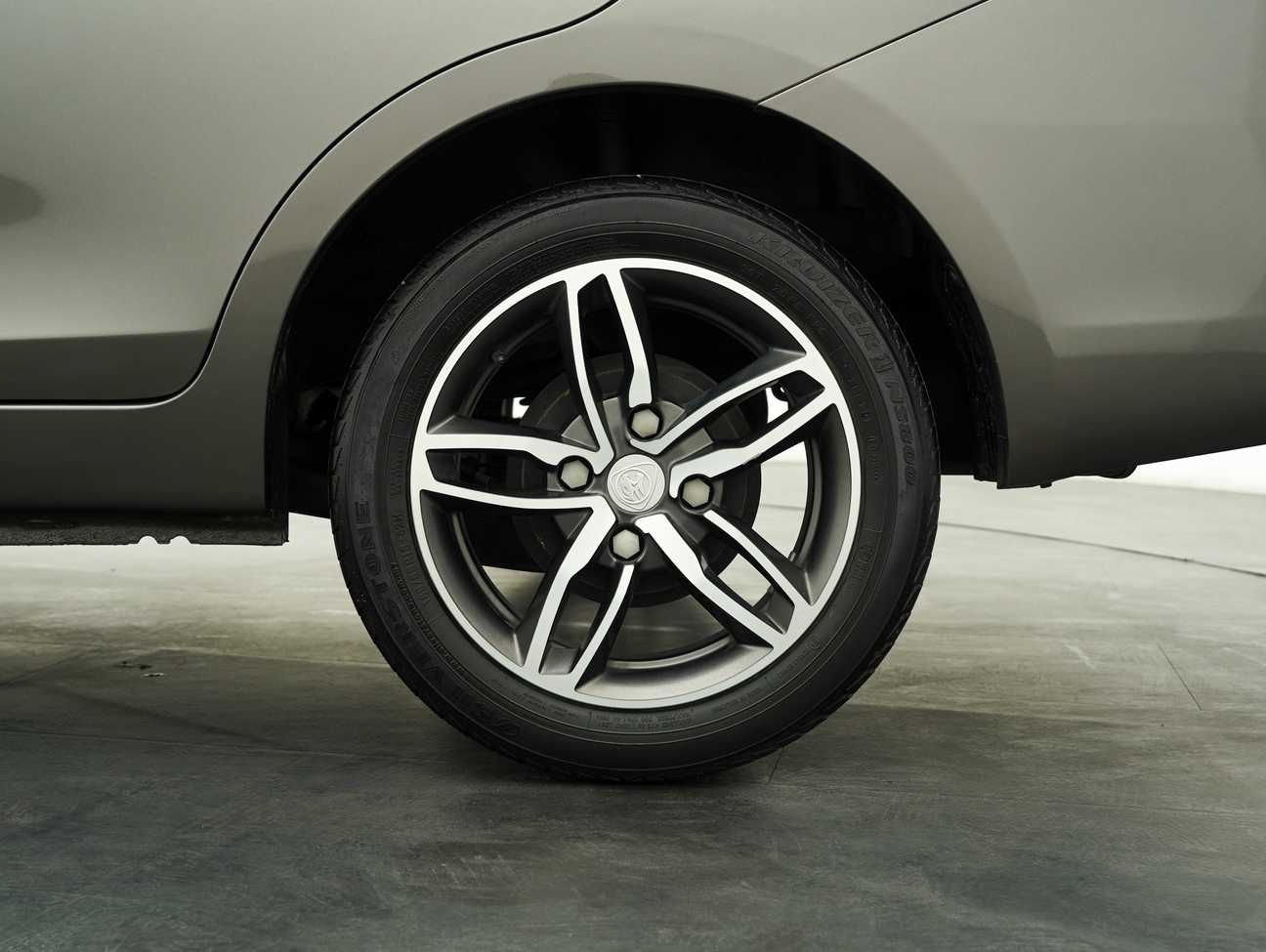 terpakai 2019 Proton Saga Premium 1.3