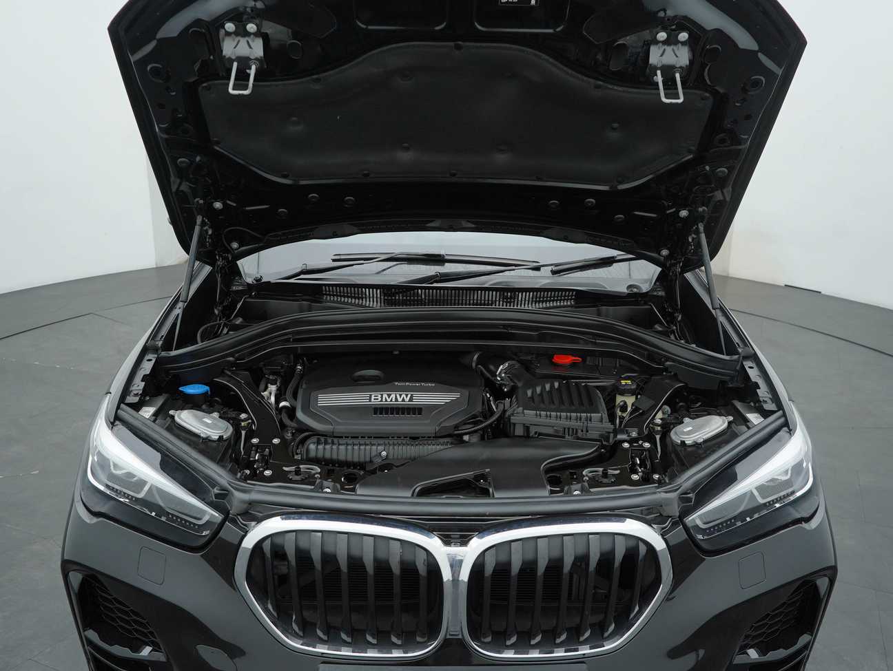 terpakai 2021 BMW X1 sDrive20i M Sport 2.0