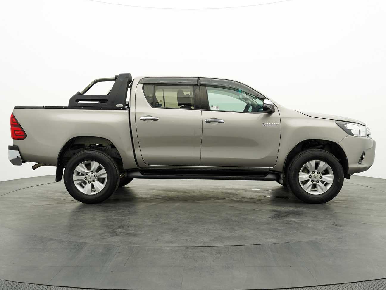 used 2020 Toyota Hilux G Dual Cab 2.4