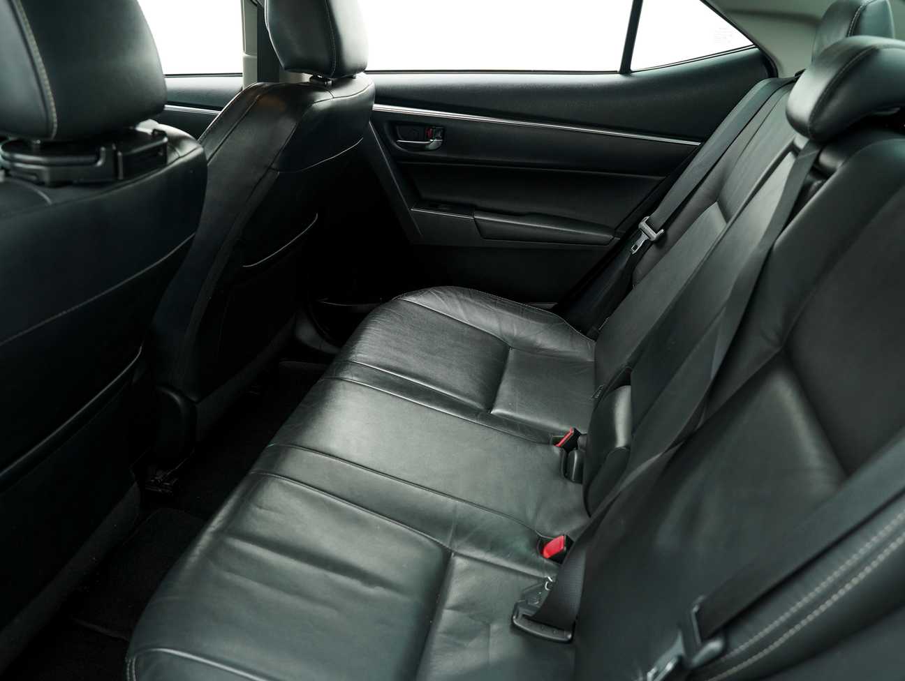 used 2016 Toyota Corolla Altis V 2.0